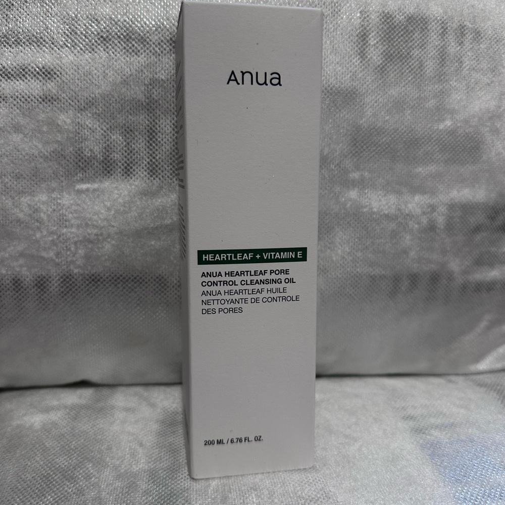 Anua Heartleaf Pore Control Cleansing Oil